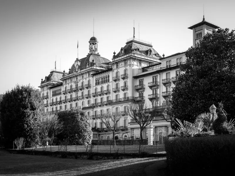 Fondateurs visionnaires : les bâtisseurs des empires hôteliers