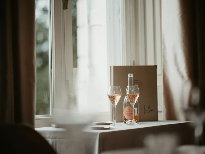Lune de miel en suite palace : l'art de choisir la chambre parfaite