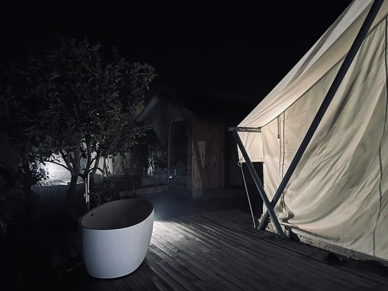 Pop-up hotels : l'art de dormir là où tout disparaît demain