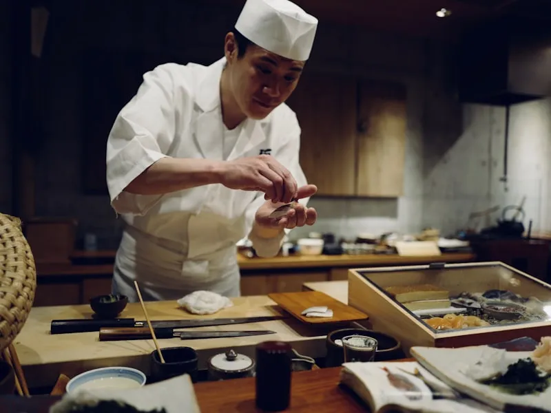 Restaurants japonais étoilés en palace : la perfection à table
