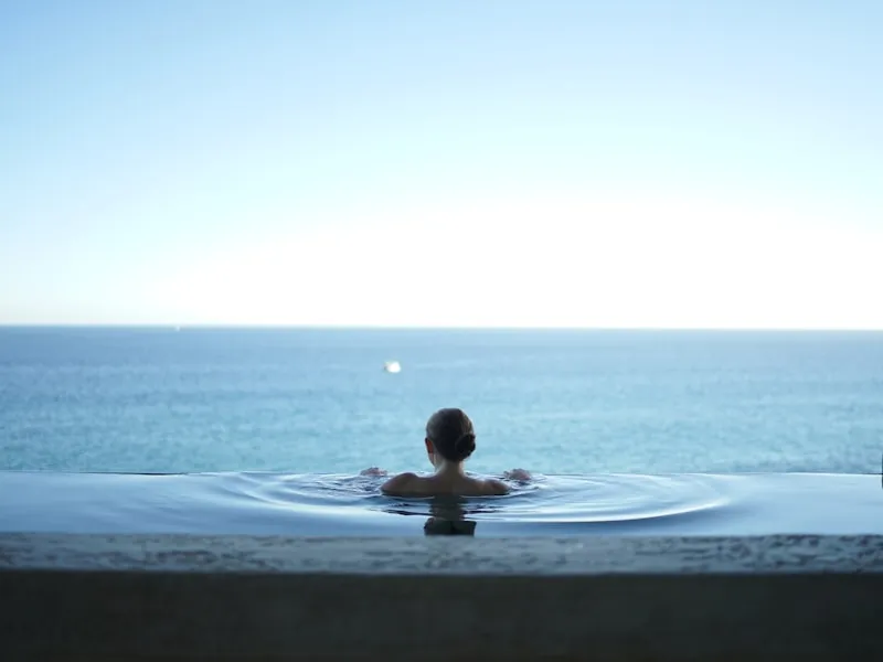 Retraites yoga et méditation : quand les palaces soignent l'âme